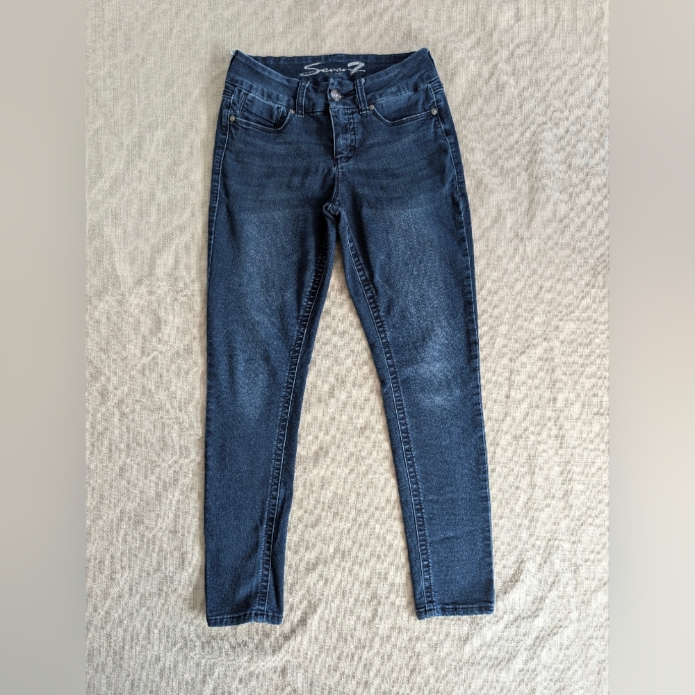 Seven7 Tummyless Skinny Jeans! Size 6!